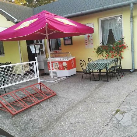 Hegyhátszentjakab Vadasa Motel Es Etterem מראה חיצוני תמונה