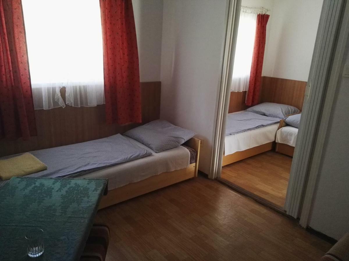 Hegyhátszentjakab Vadasa Motel Es Etterem מראה חיצוני תמונה