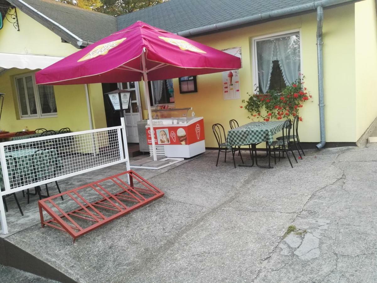 Hegyhátszentjakab Vadasa Motel Es Etterem מראה חיצוני תמונה